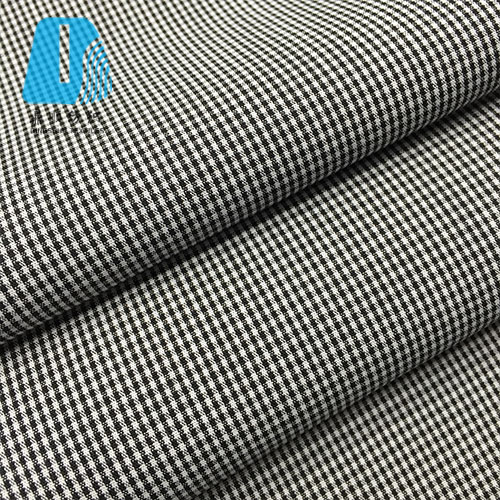 Cotton polyester yarn dyed