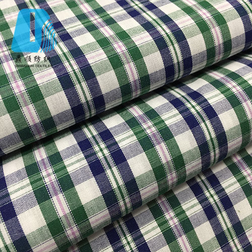 Cotton polyester yarn dyed