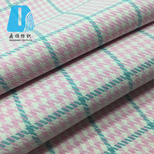 HOUNDSTOOTH yarn